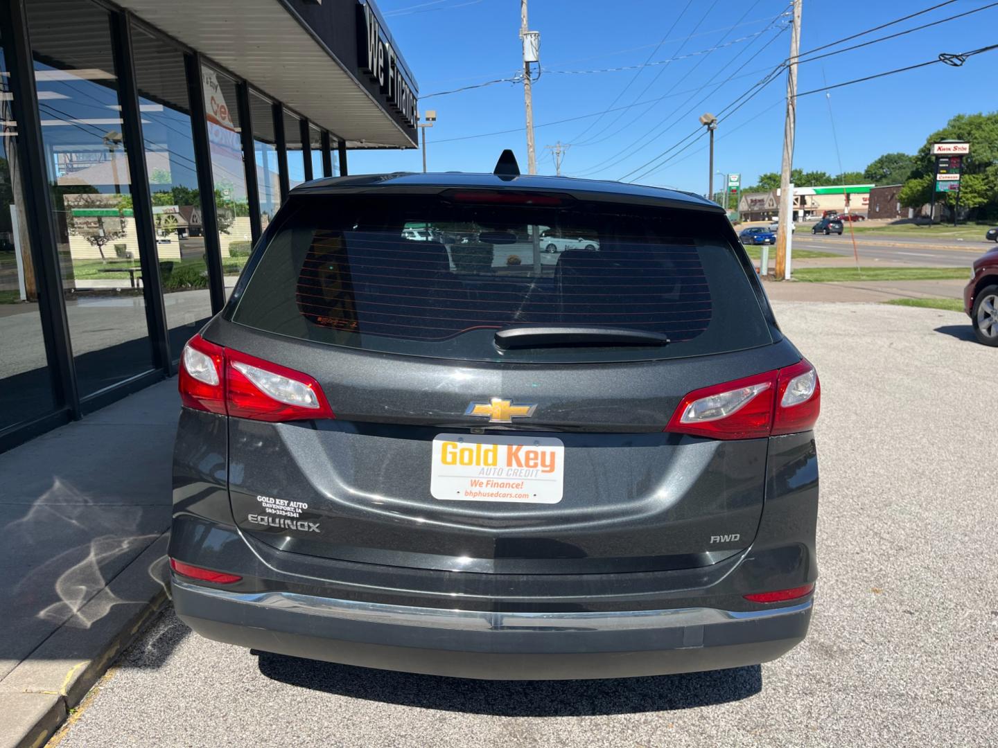 2018 Silver Ice Metallic Chevrolet Equinox LS AWD (2GNAXREV2J6) with an 1.5L L4 DIR DOHC 16V TURBO engine, 6-Speed Automatic transmission, located at 1633 W Kimberly, Davenport, IA, 52806, (563) 323-5341, 41.559456, -90.598732 - Photo#4